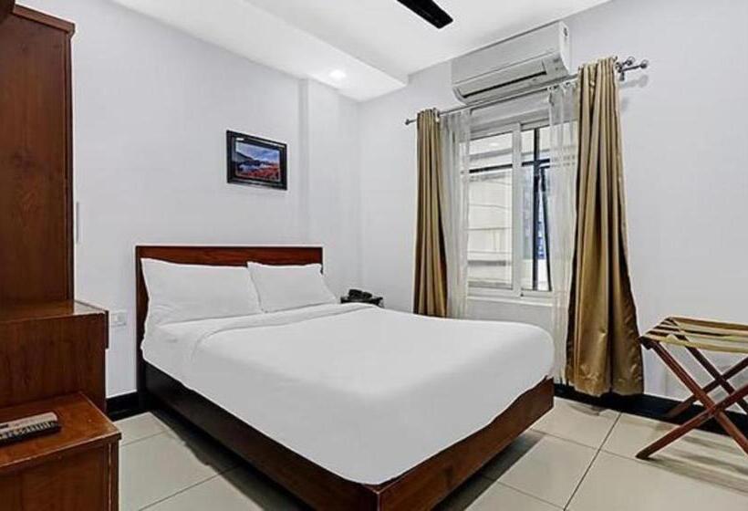 Deluxe Room, Fabhotel Stratford