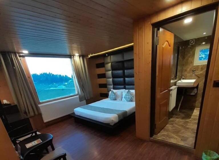 חדר דלוקס, The Shaw Resort