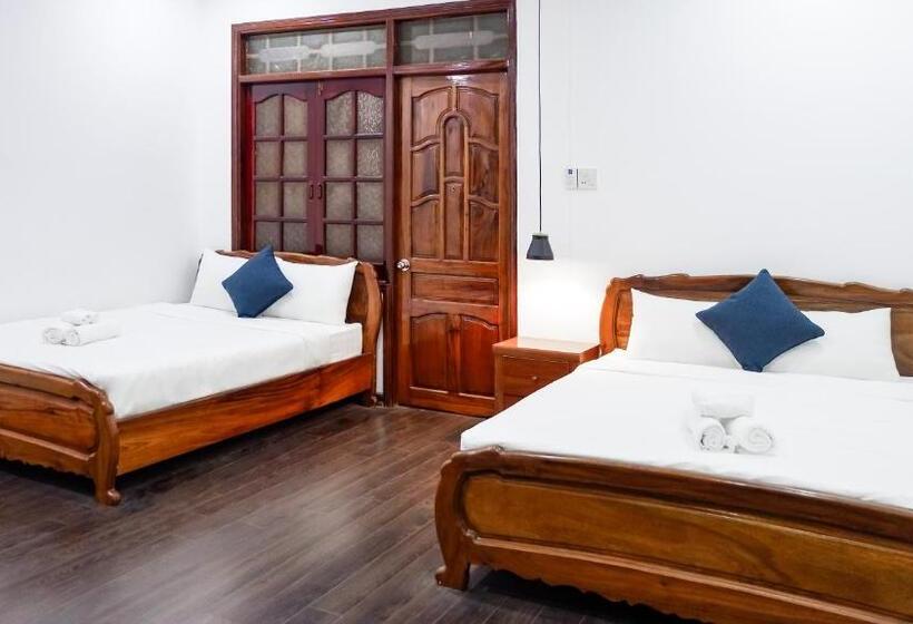 اتاق خانوادگی, La Cactus Hotel 1