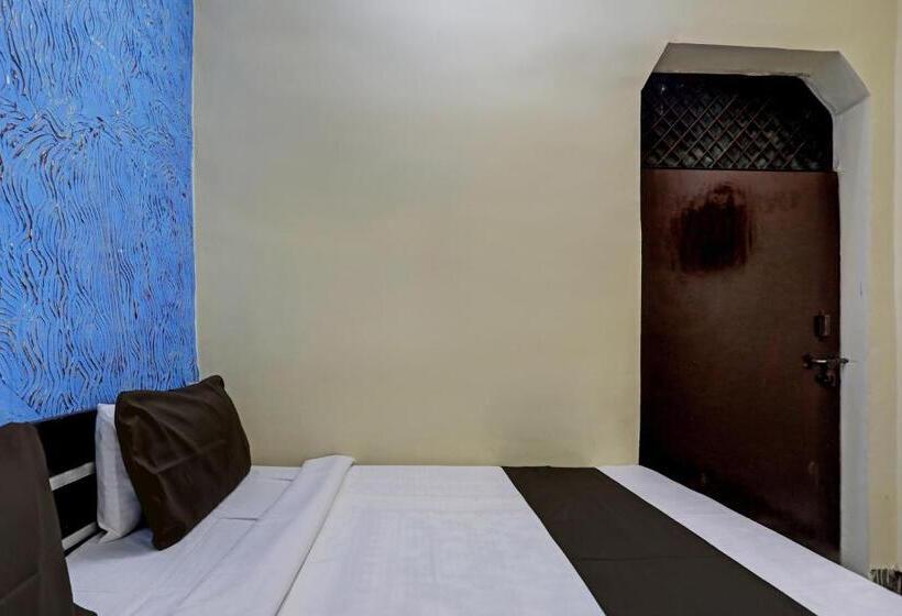 חדר קלאסי לשלושה, Oyo Hotel New Samrat