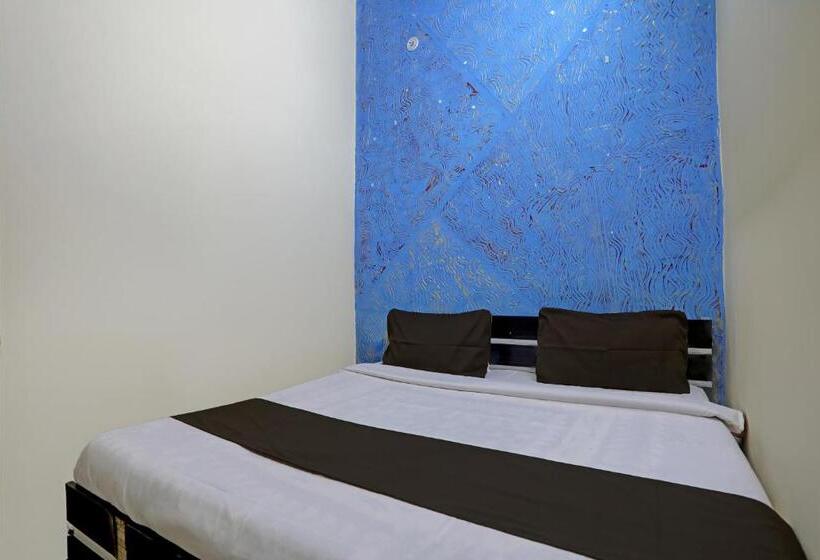 חדר קלאסי לשלושה, Oyo Hotel New Samrat