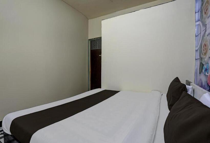 חדר קלאסי לשלושה, Oyo Hotel New Samrat