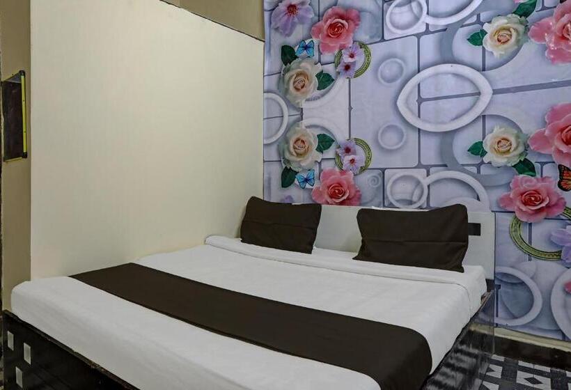 חדר קלאסי לשלושה, Oyo Hotel New Samrat