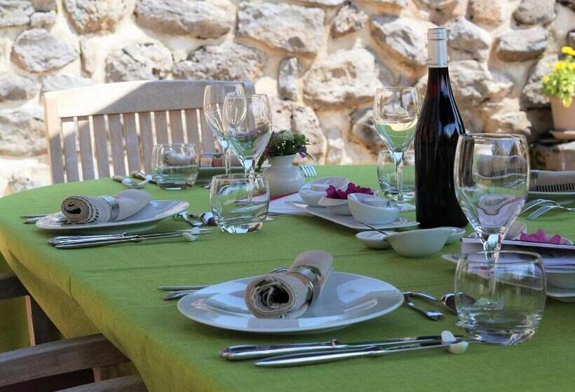 חדר סטנדרט, Guestroom Saint Privat D Allier, 1 Pièce, 2 Personnes   Fr 1 582 423