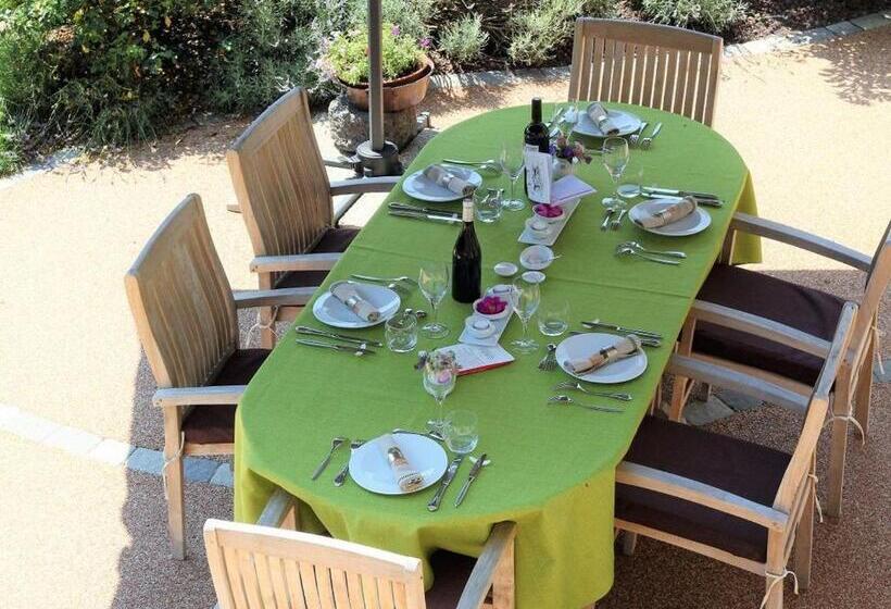 غرفة قياسية, Guestroom Saint Privat D Allier, 1 Pièce, 2 Personnes   Fr 1 582 423