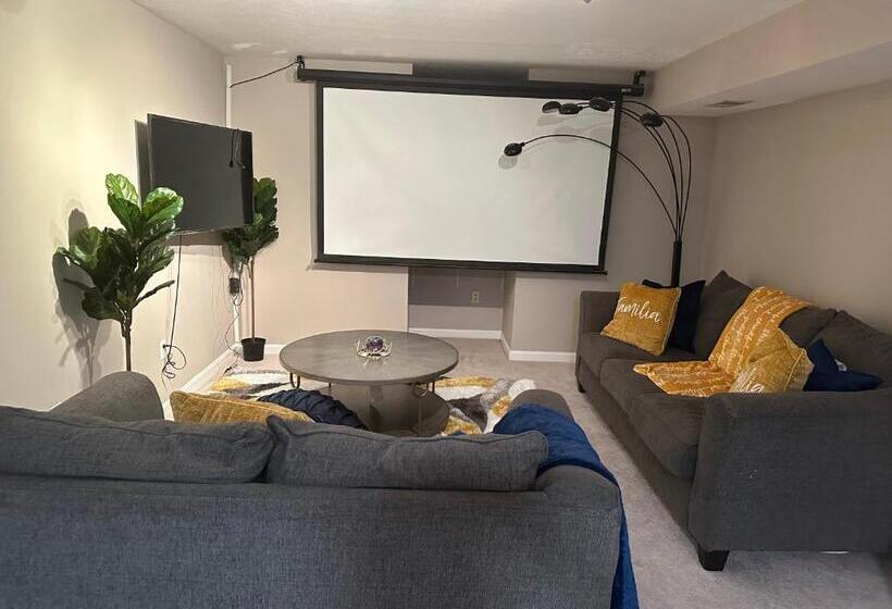 شقة غرفة واحدة, Xena Guest House