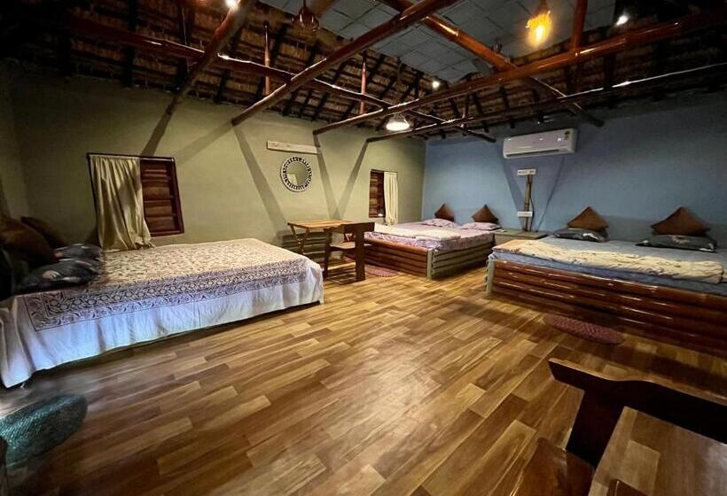 패밀리 룸, Ritabani Earthen Retreat Sundarbans