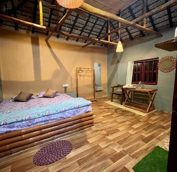 스탠다드 트리플 룸, Ritabani Earthen Retreat Sundarbans