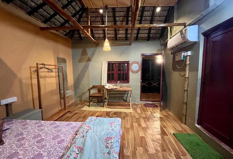 스탠다드 트리플 룸, Ritabani Earthen Retreat Sundarbans