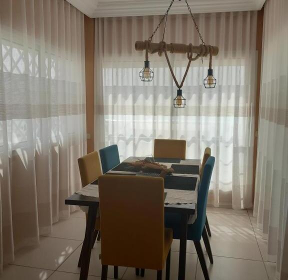 آپارتمان 1 خوابه با چشمانداز دریا, Résidence Les Rosiers