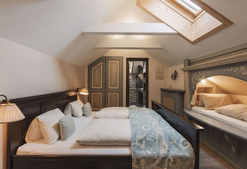 Апартаменты 3 Спальни, Aparthotel Ansitz Felsenheim