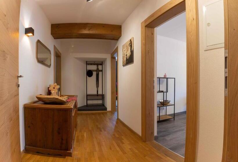 Апартаменты 2 Спальни, Apart Matthias