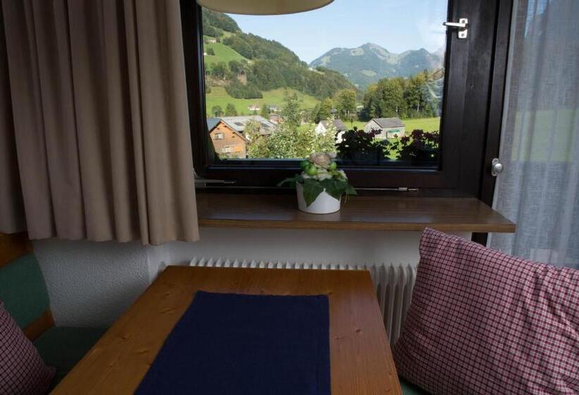 شقة غرفة نوم واحدة مزودة بشُرفة, Haus Theresia