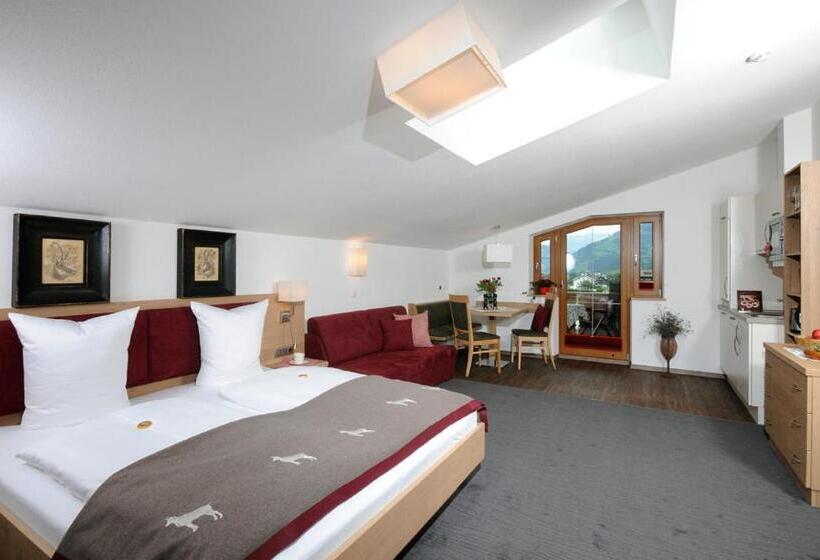 استودیوی استاندارد, Jagdhof Ligedl