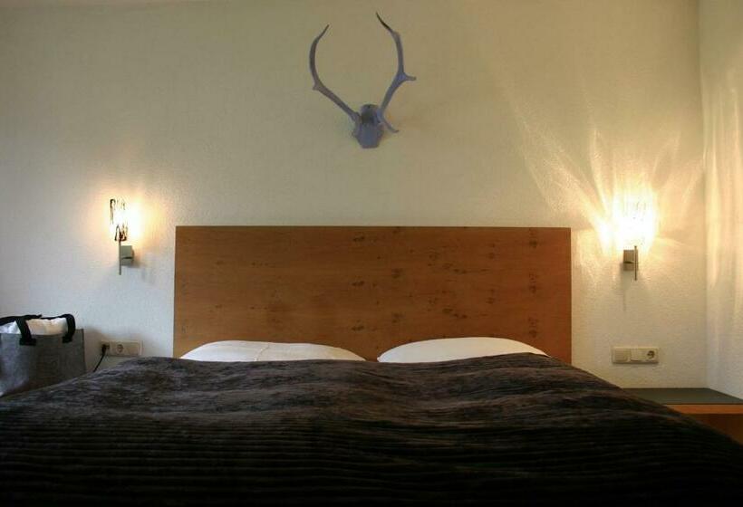 Quarto Basic, Montafon Lodge Hotel Und Spa