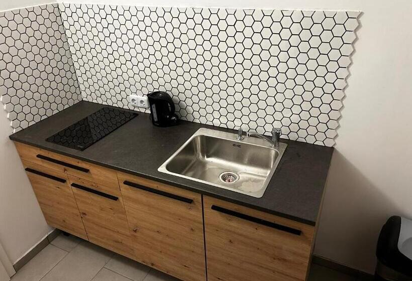 חדר דלוקס לשלושה, Pension Günther