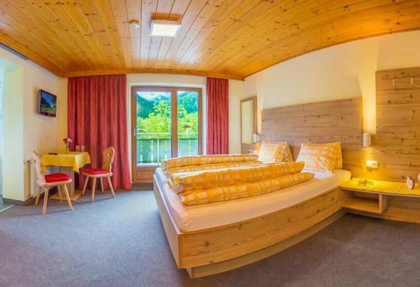 اتاق استاندارد با بالکن, Pension Tina