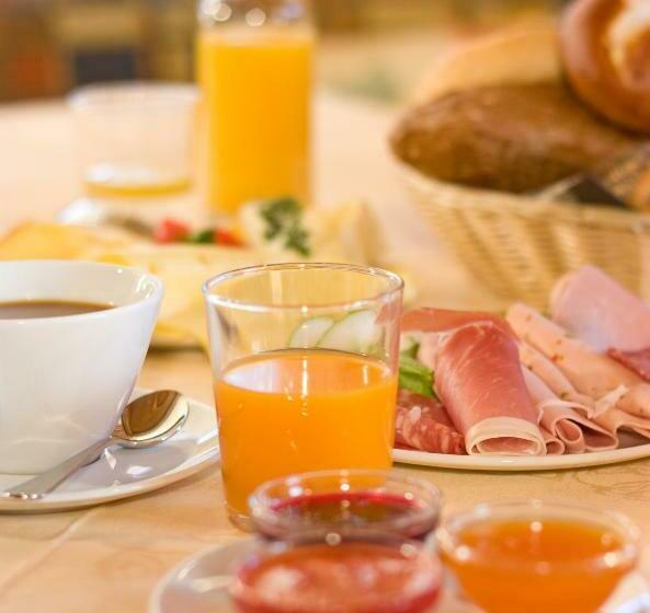 اتاق استاندارد سه نفره, Pension Tina