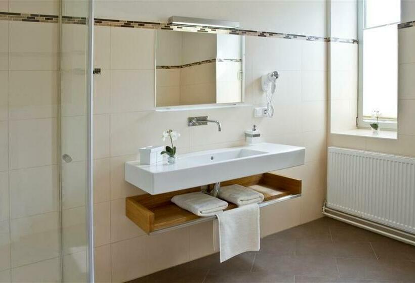 标准间, Vierzigerhof