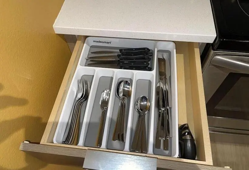Huoneisto 1 Makuuhuone, Full Kitchen Youtubetv Smart Locksking Bedtop Fl