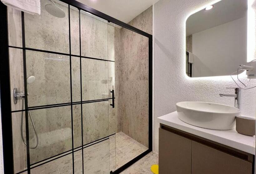 חדר סטנדרט נוף לים, Coastline