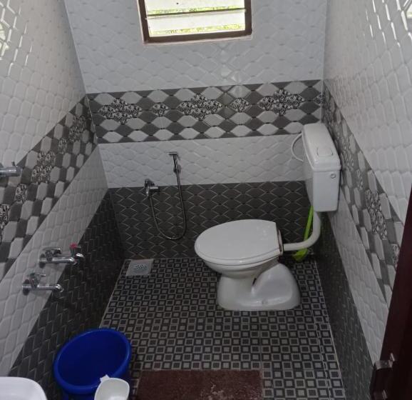 Pokój Czteroosobowy Standard z Balkonem, Finer Things Retreat