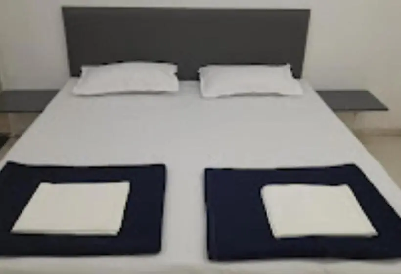 デラックスルーム, Gulati Suites Washim