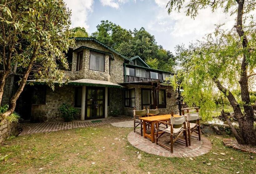 四人高级间, Mountain Quail Lodge