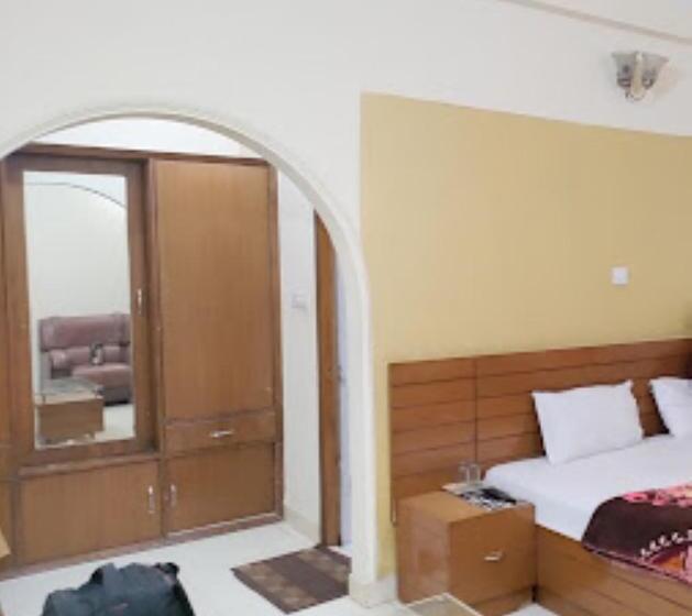 Номер Deluxe, Parmarth Nikunj, Vrindavan