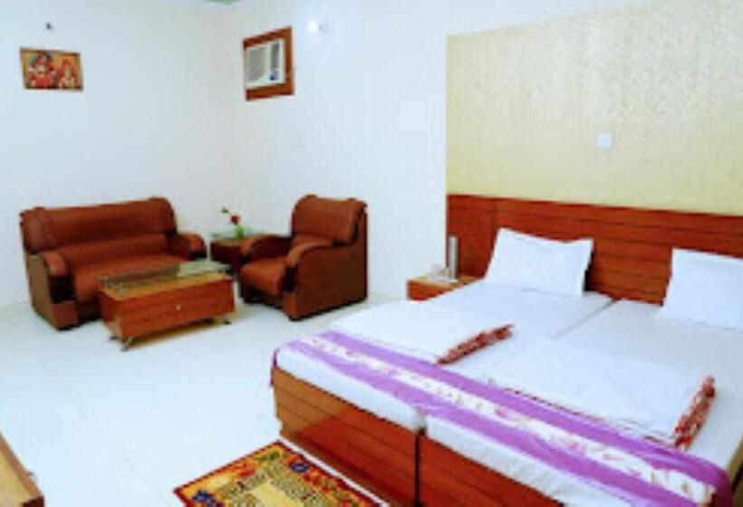 Номер Deluxe, Parmarth Nikunj, Vrindavan
