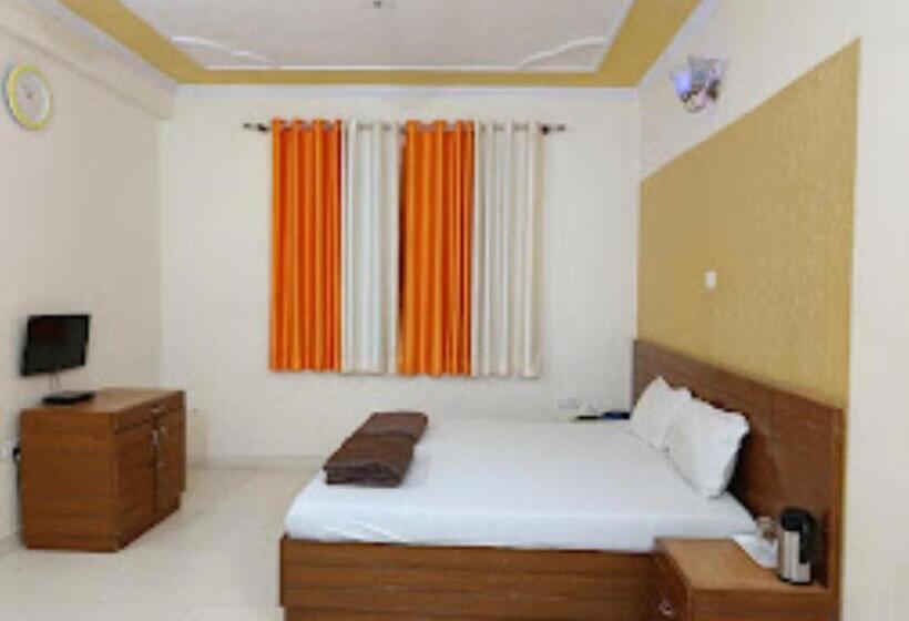 Номер Deluxe, Parmarth Nikunj, Vrindavan