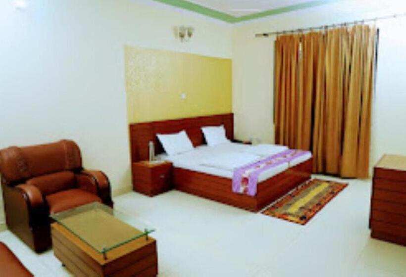 Номер Deluxe, Parmarth Nikunj, Vrindavan