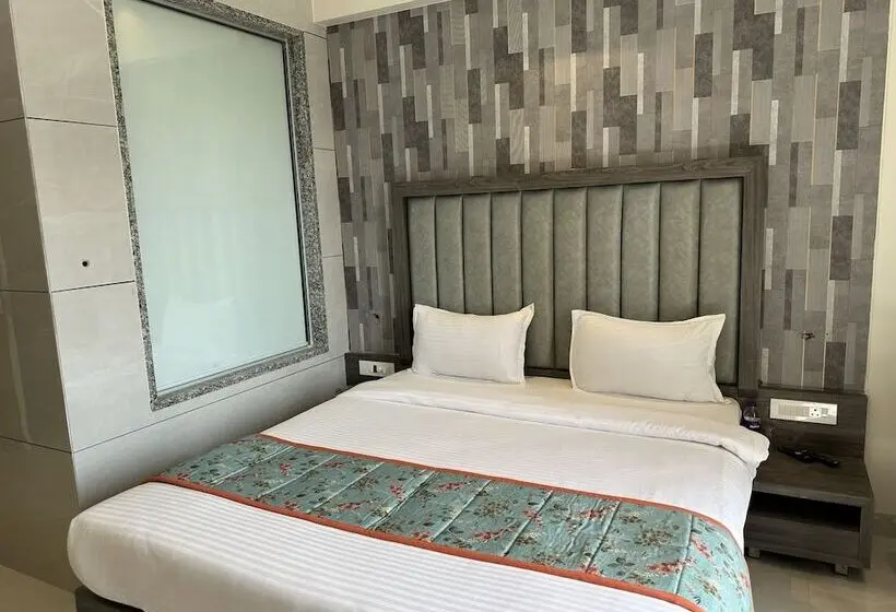 Deluxe-huone, Shubham Comforts