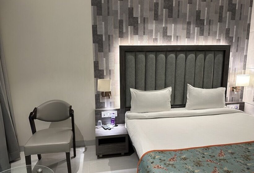 חדר דלוקס, Shubham Comforts