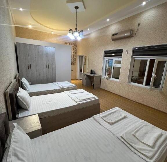 غرفة كلاسيكية ثلاثية, Tapchan Guest House