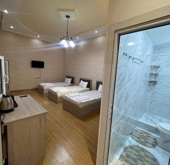 غرفة كلاسيكية ثلاثية, Tapchan Guest House