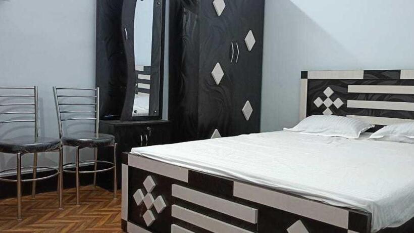 Трехместный Номер Классика, Oyo Hotel Pp Crown