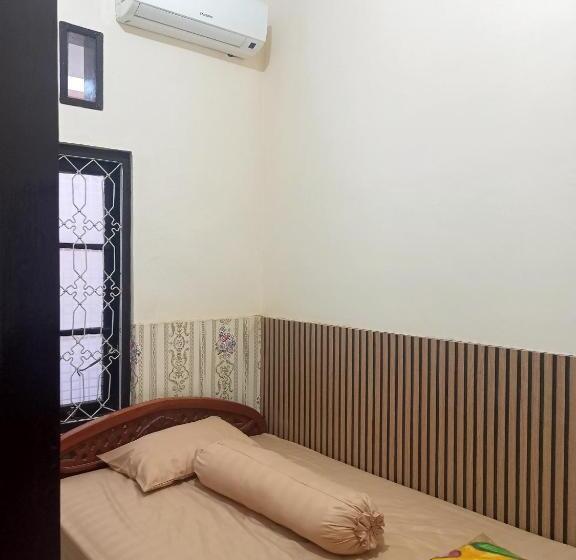 Номер Стандарт, Diamond Ijen Guest House