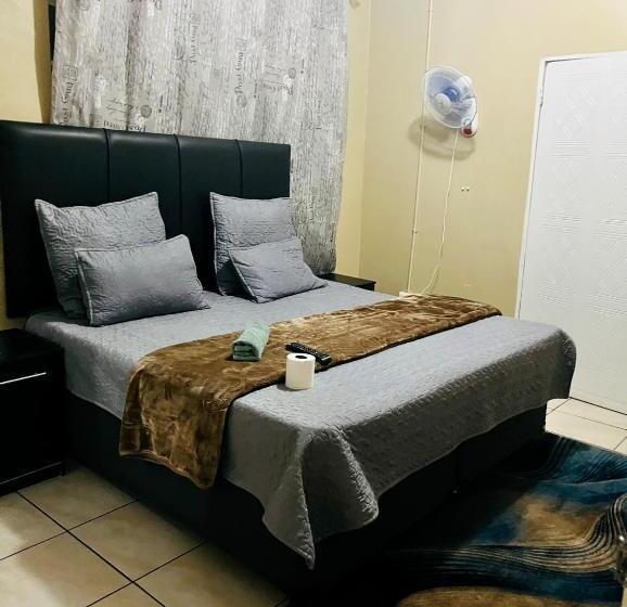 Номер Стандарт, Executive Guesthouse