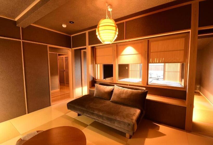 Aile Süiti, 鵜原館  Ubarakan