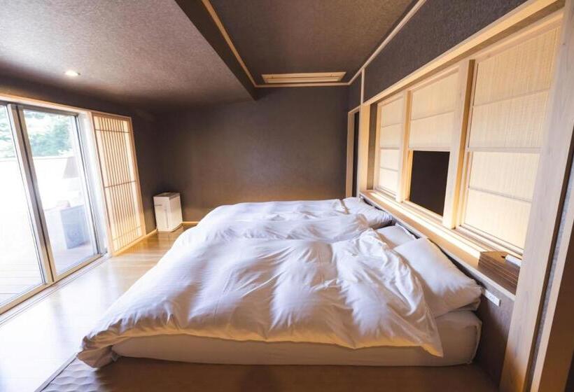 Aile Süiti, 鵜原館  Ubarakan