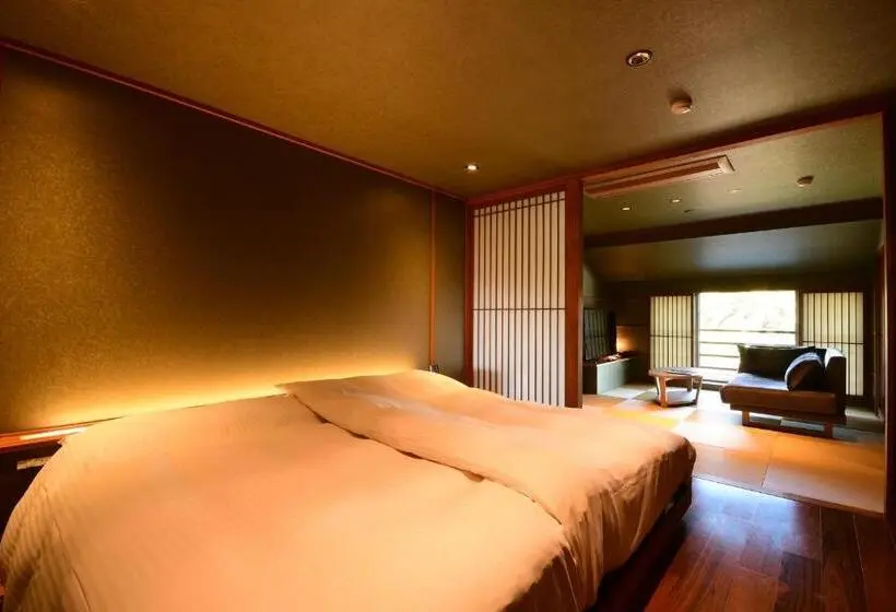 デラックスの４人部屋, 鵜原館  Ubarakan
