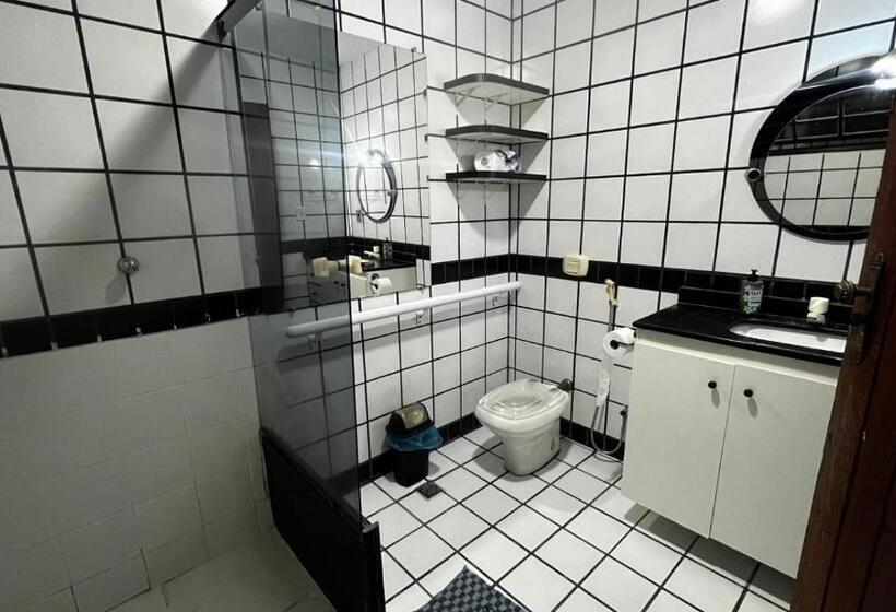 标准三人间, Sossai Hostel