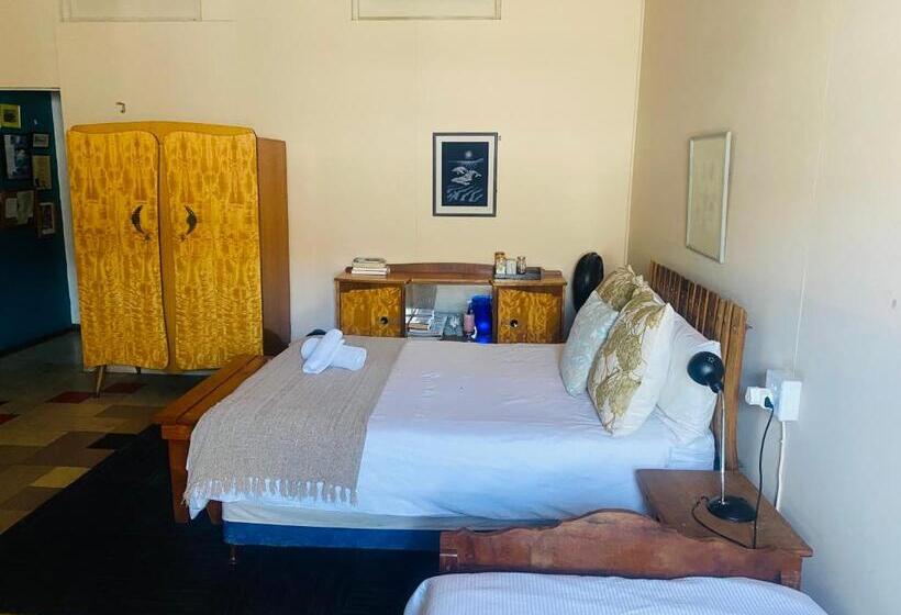 基本间, Suzies Huis Restaurant Bed And Breakfast