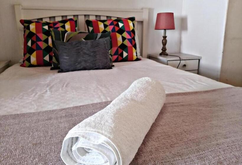 基本间, Suzies Huis Restaurant Bed And Breakfast