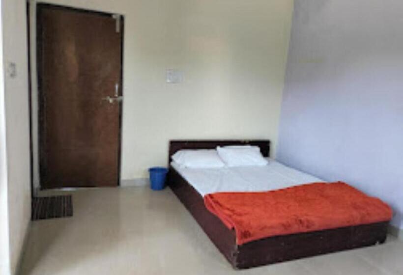 Deluxe Room, Two Brother S Hotel Lodging And Restaurant Wardha