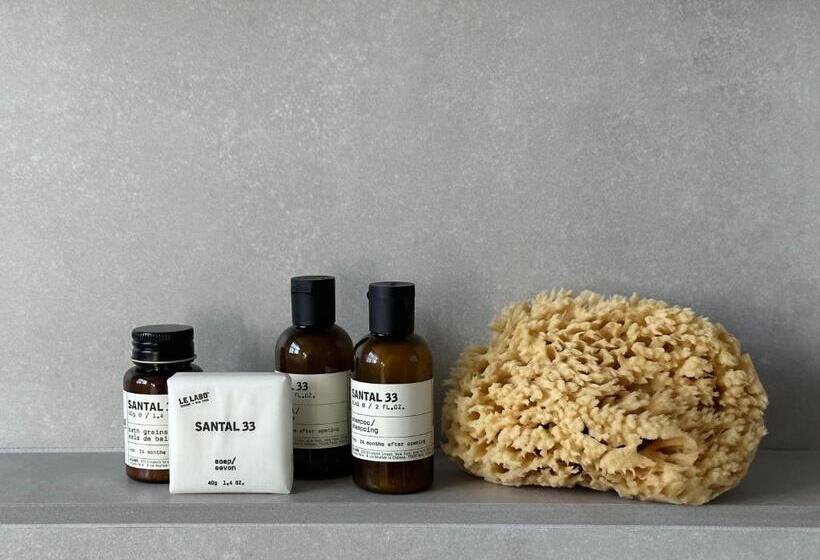 דירת חדר דלוקס, 9 Academy