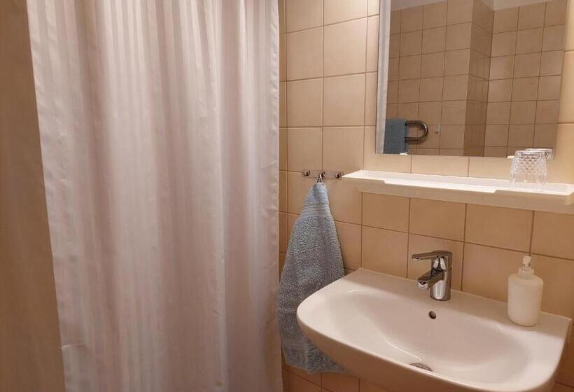 חדר סטנדרט יחיד, Birgittagården   Gästhem   Birgittasystrarna