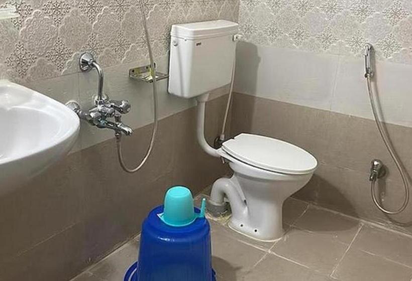 Superior Rum, Fabhotel Ekamra Greens By Y Hotels