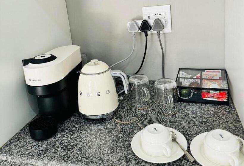 コンフォートルーム, C Est La Vie Boutique